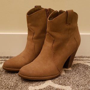 American Eagle Ankle Boots Size 8